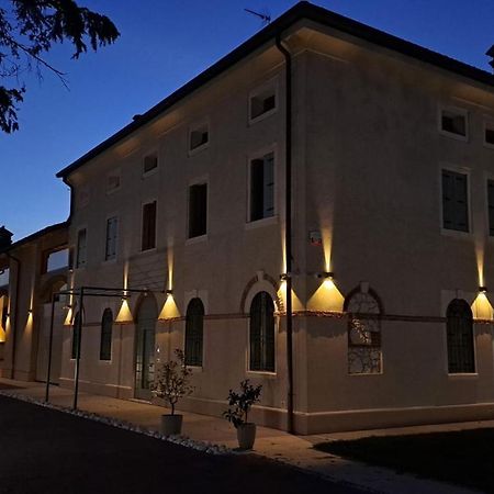 Ca Mia Rododendro & Mughetto Rooms Vicenza Bagian luar foto