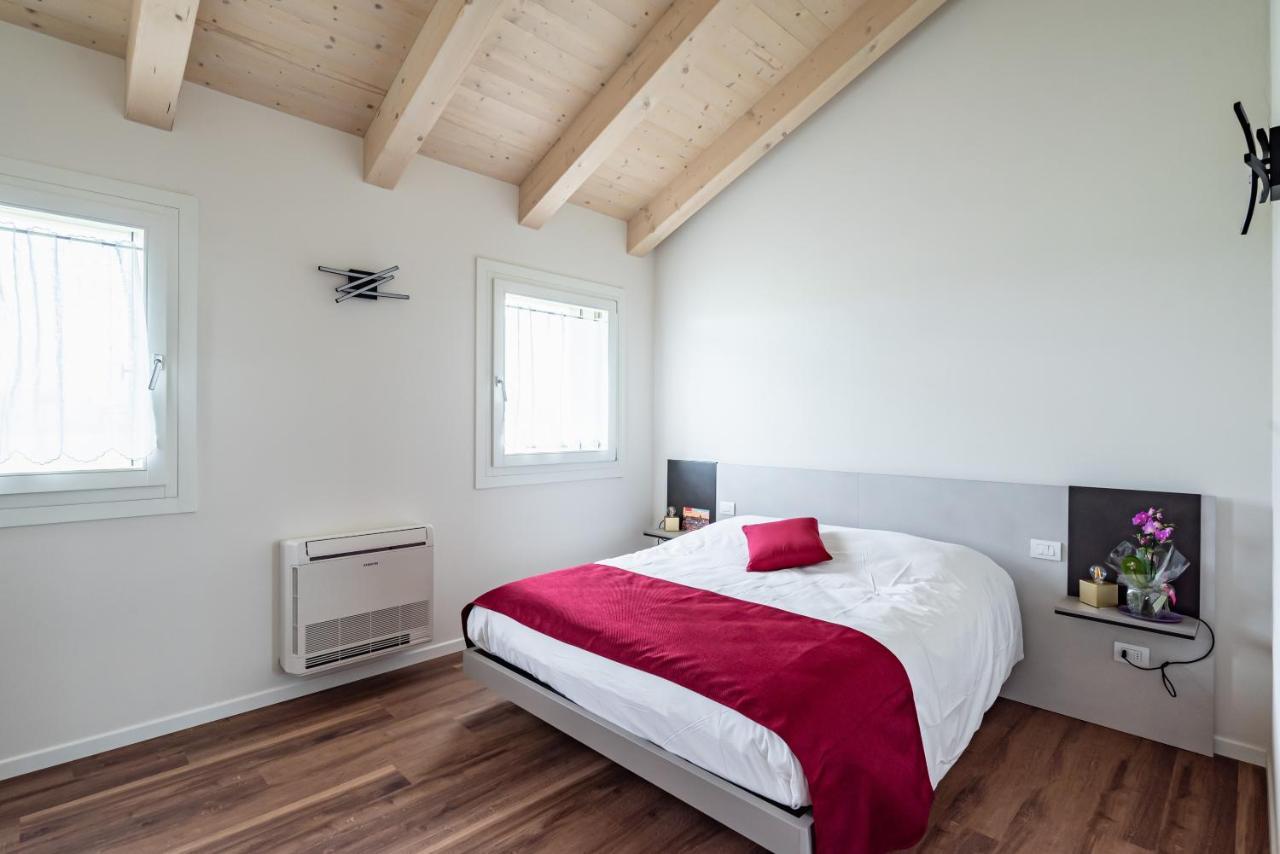 Ca Mia Rododendro & Mughetto Rooms Vicenza Bagian luar foto