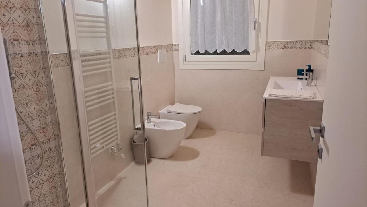 Ca Mia Rododendro & Mughetto Rooms Vicenza Bagian luar foto